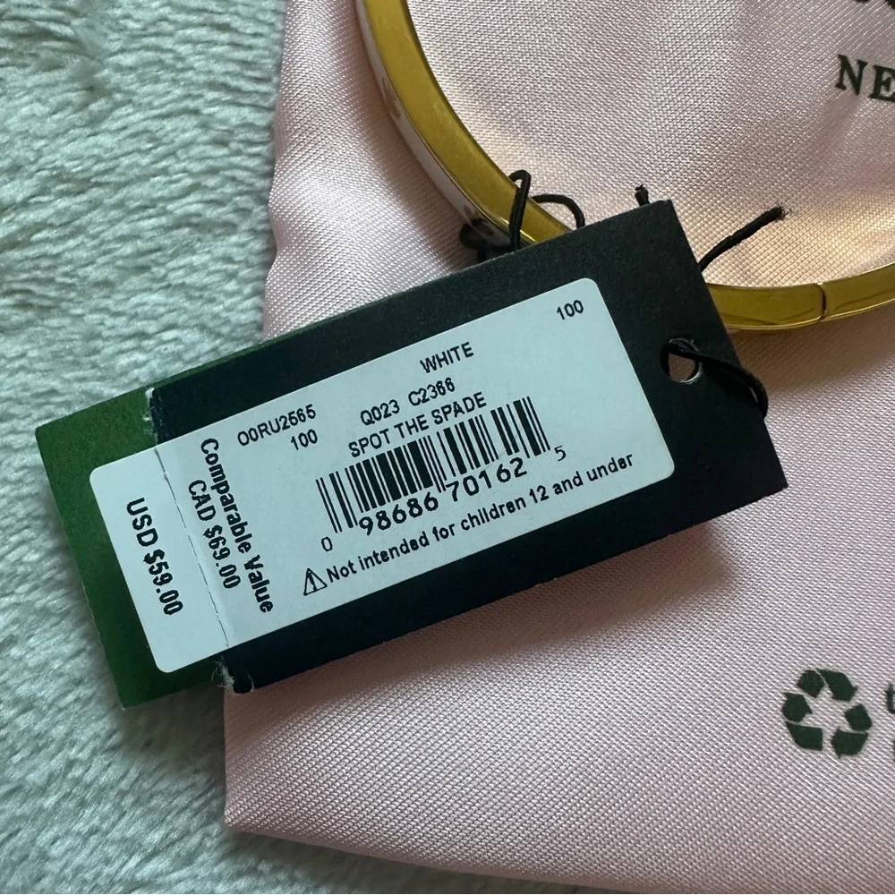 NWT Kate Spade Spot The Spade Clasp Bangle Bracelet Gold/White‎